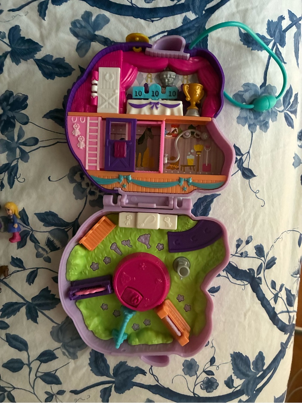 Polly Pocket Horse Compact